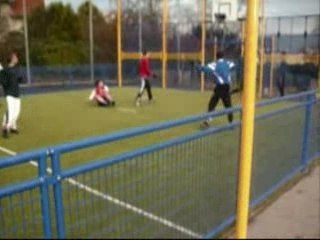 Retourné acrobatik sur la barre de nils centre de mendi