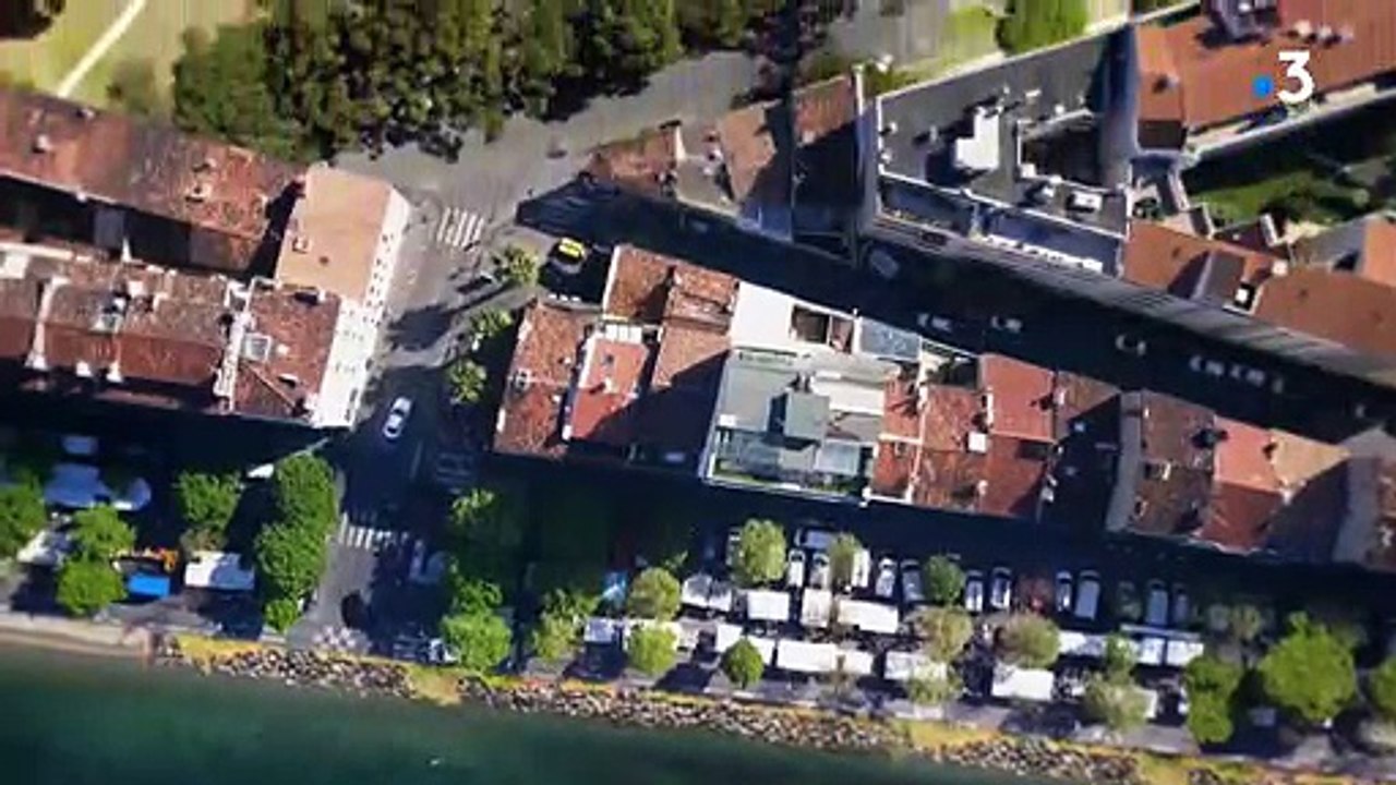 Regardez le lancement de "Dimanche en France", présenté par Jean-Baptiste Boursier, sur France 3 - VIDEO