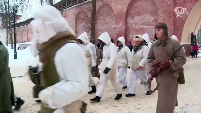 À Veliky Novgorod, une procession de prisonniers allemands a eu lieu