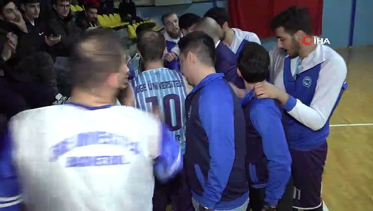 Rektörün de forma giydiği basketbol takımı ligi ikinci sırada tamamladı