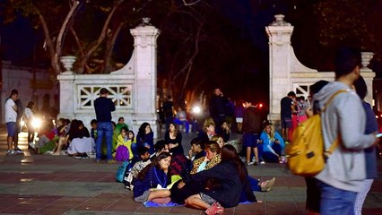 Tải video: Ein starkes Erdbeben erschüttert Chile