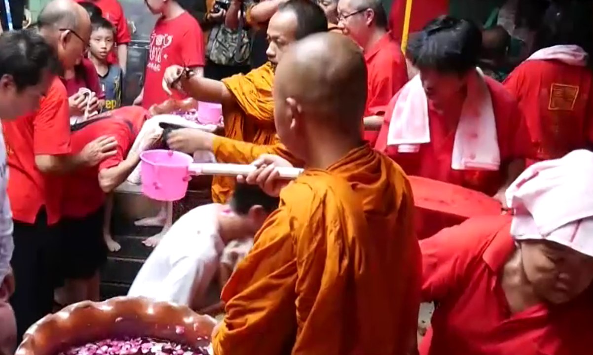 Ritual Pao Oen Jelang Perayaan Tahun Baru Imlek