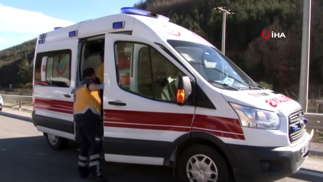 Samsun'da Trafik Kazası! Otomobil Minibüse Çarptı: 3 Yaralı