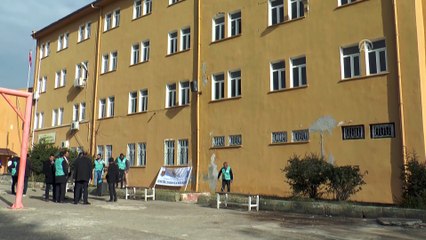 Denetimli serbestlik yükümlüleri yarıyıl tatilinde okulları boyuyor - HATAY