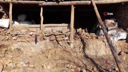 Yağmurda Evinin Yarısı Yıkılan Kadın Yardım Bekliyor