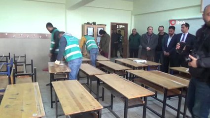 Niğde'de Yükümlüler Okullarda Tadilat Yapıyor