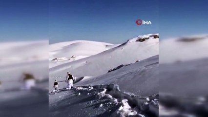 Jandarma zor şartlarda teröristlerin inlerine giriyor