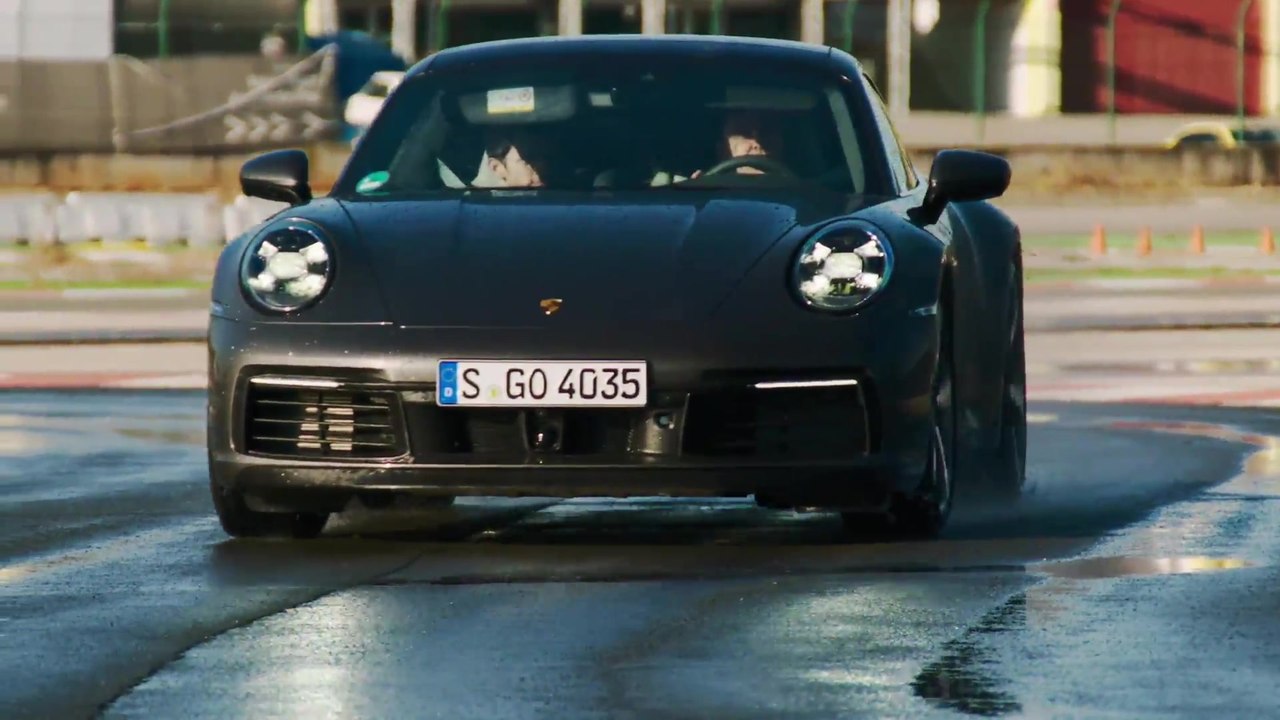 Noch mehr Sicherheit im neuen Elfer - der Porsche Wet Mode