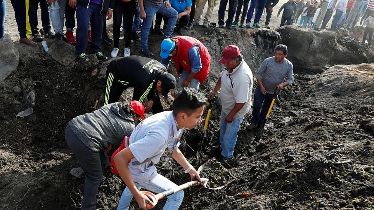 Trauer um Opfer nach Pipelinebrand in Mexiko