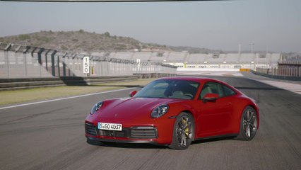Porsche 911 Carrera 4S Design in Guards Red