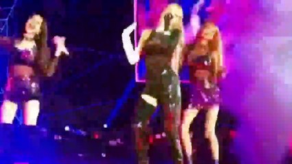 BLACKPINK FUNNY MOMENT DURING 2019 BLACKPINK WORLD TOUR IN JAKARTA