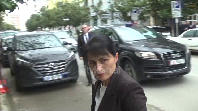 KLP rrezon vendimet e Arta Markut