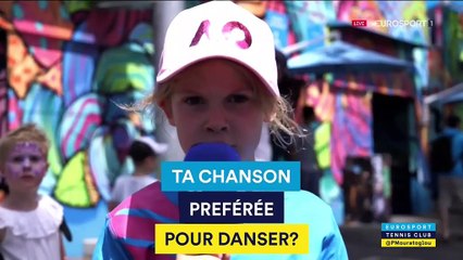 Sa chanson préférée, son meilleur ami, une grimace (ratée) : Tsitsipas répond aux enfants