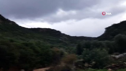 Kaş-Kalkan Karayoluna Kaya Parçası Düştü, Seralar Sular Altında Kaldı