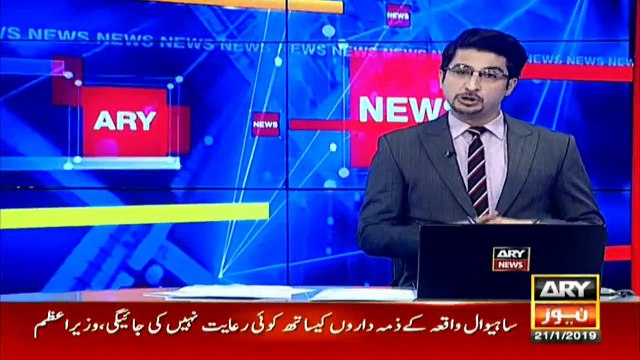 Toddler exits truck with hands in the air, walks up to Florida cops, video shows