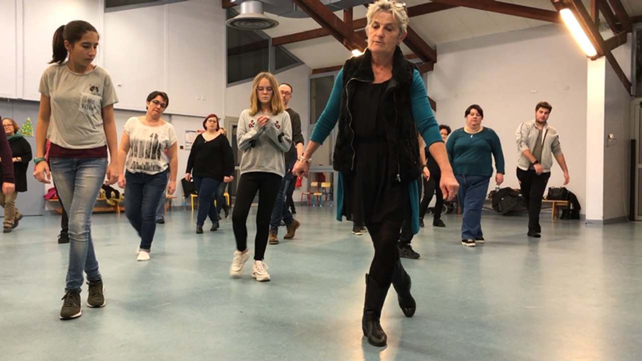 Danse en ligne avec l’association Quimper Happy country