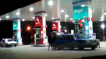 Şişli'de Şaşkına Çeviren Görüntü: Otomobile 12 Kişi Bindi