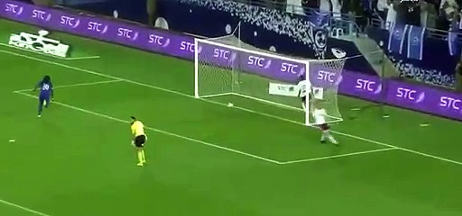 Bafetimbi Gomis'ten klas gol