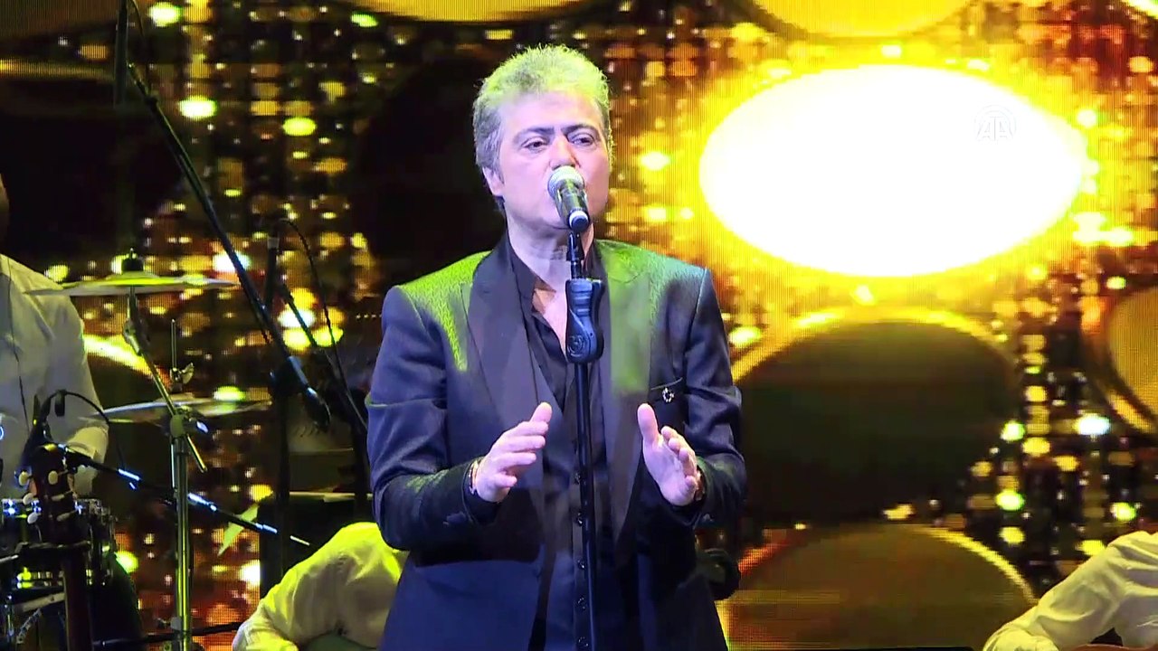 Cengiz Kurtoğlu ve Hakan Altun birlikte konser verdi - İSTANBUL