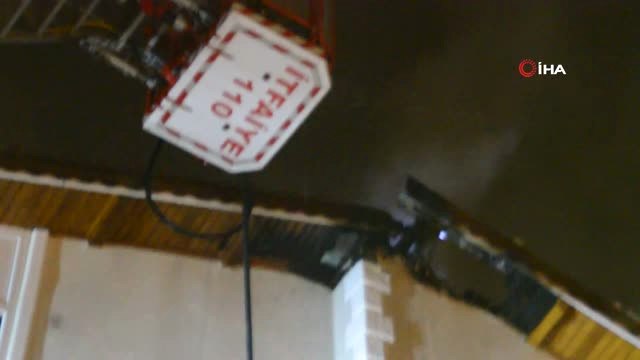 Teras Kattaki Yangın Korkuttu