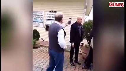 Vatandaşa 'it' diyen CHP'li Erdal Aksünger arabasını insanların üzerine sürdü - Videosu