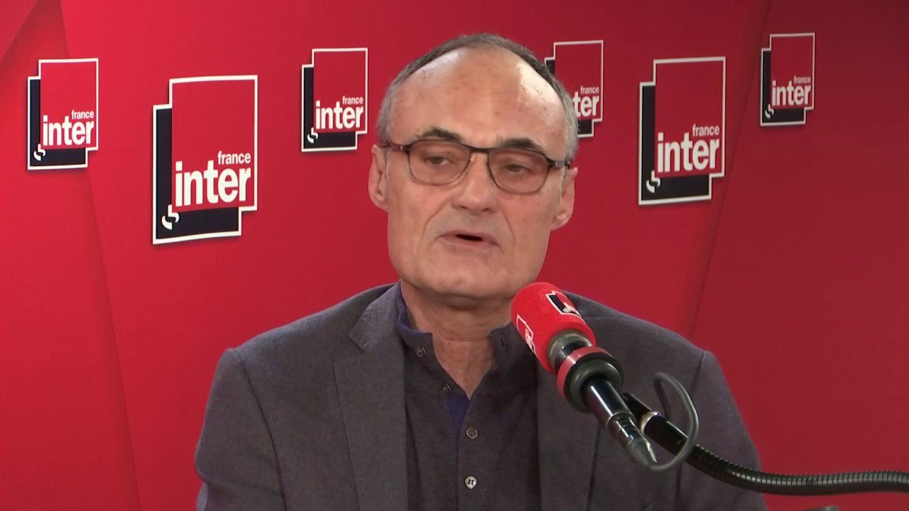 Philippe Val : "Mes parents étaient d'anciens pauvres, pour eux il fallait sacrifier le présent à une belle carrière"