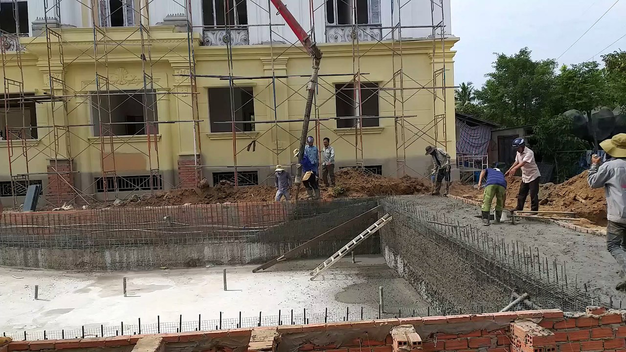 Đổ bê tông chống thấm cho hồ bơi Khâu quan trọng của hạng mục SEAPOOVN