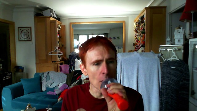 Wiwi égratigne she ain't right for you de Macy Gray