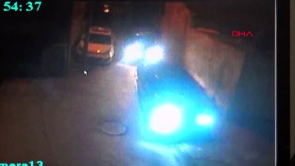 Suriyeliler döner bıçaklarıyla birbirlerine girdiler