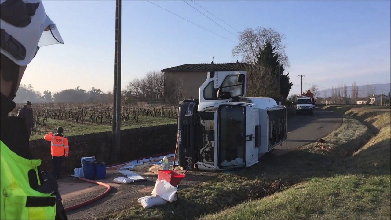Un camion-citerne se renverse à Gleizé