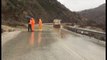 Report TV - Shembet masivi i dheut te Uji i Ftohtë, rrezikon rrëshqitja e të gjithë kodrës mbi rrugë