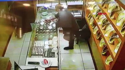 İstanbul- Küçükçekmece'deki Kara Çarşaflı Soyguncular Yakalandı