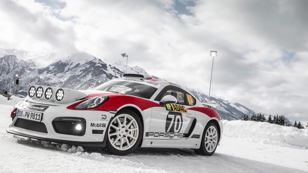 Demo run for the Porsche Cayman GT4 Rallye on snow and ice