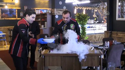 Takdir belgesini getiren öğrenciye hamburger ikramı - YALOVA