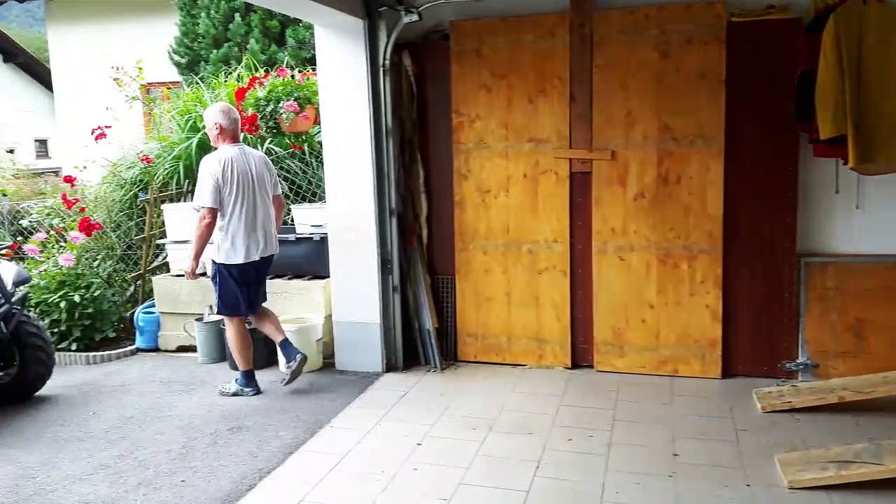 Quad, Anhänger und Auto platzsparend in Garage ( 720 X 1280 )