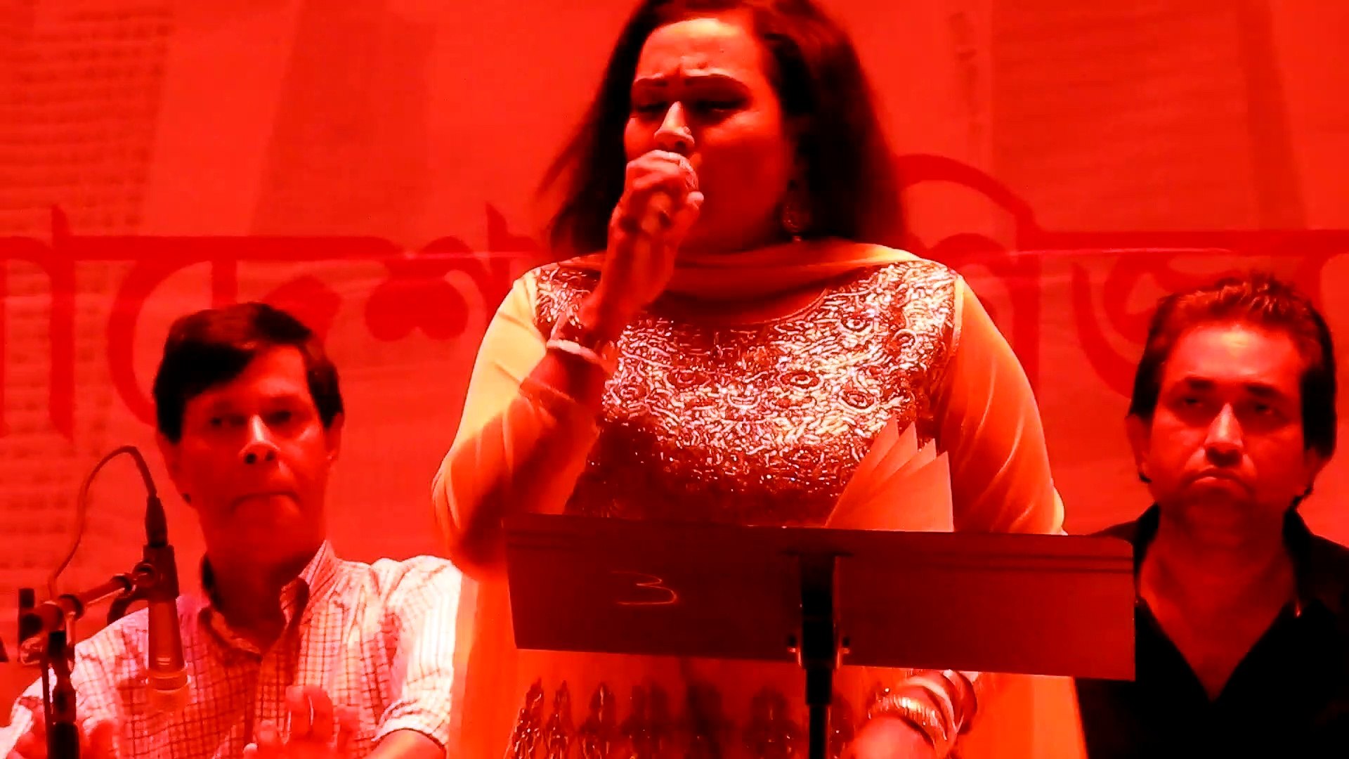 ⁣Chancholo moon. bangla gaan. krishna tithi. New York