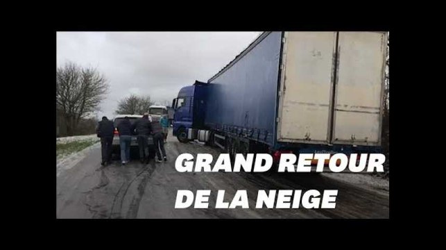 La neige a vite bloqué les routes et autres moyens de transports