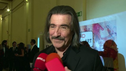 A Luis Cobos se le 'escapa' el nuevo proyecto de Isabel Pantoja