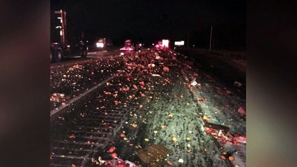 Apelsiner fyllde motorväg efter lastbilskrock