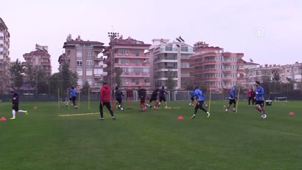 Alanyaspor'da Hedef Üst Sıralara Çıkmak