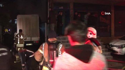 Dudullu'da Oto Yangını Sonrası Vatandaşlar Sokağa Döküldü