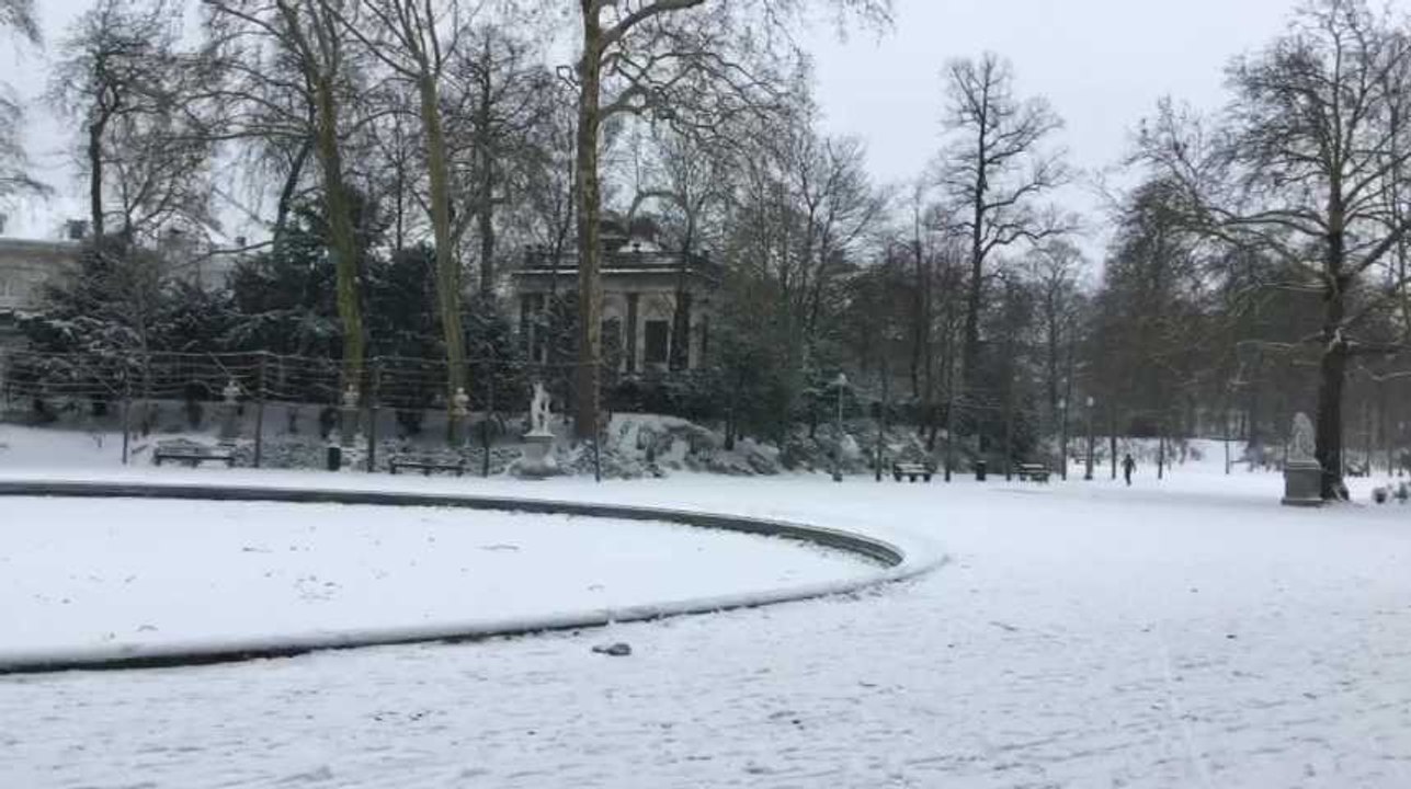 Bruxelles sous la neige ce mardi 22 janvier 2019. Parc de Bruxelles et Palais Royal (Vidéo EG)