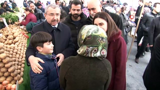 Ataşehir Belediye Başkan Adayı İsmail Erdem semt pazarını gezdi