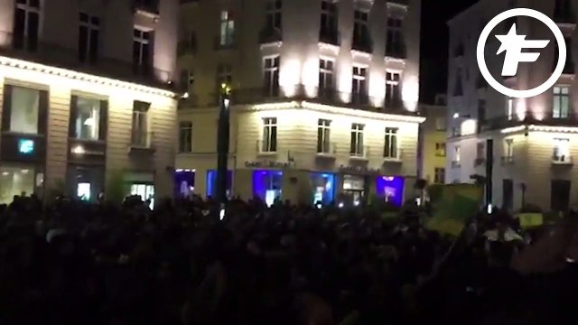 Le nom d’Emiliano Sala résonne place Royale à Nantes