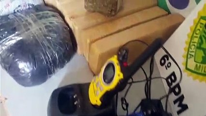 Polícia Militar apreende maconha, rádio comunicador e duas balanças de precisão