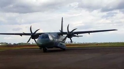 Transferência: avião da FAB chega em Cascavel trazendo presos