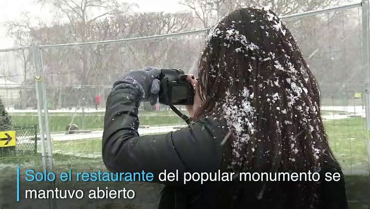 La Torre Eiffel se pinta de blanco