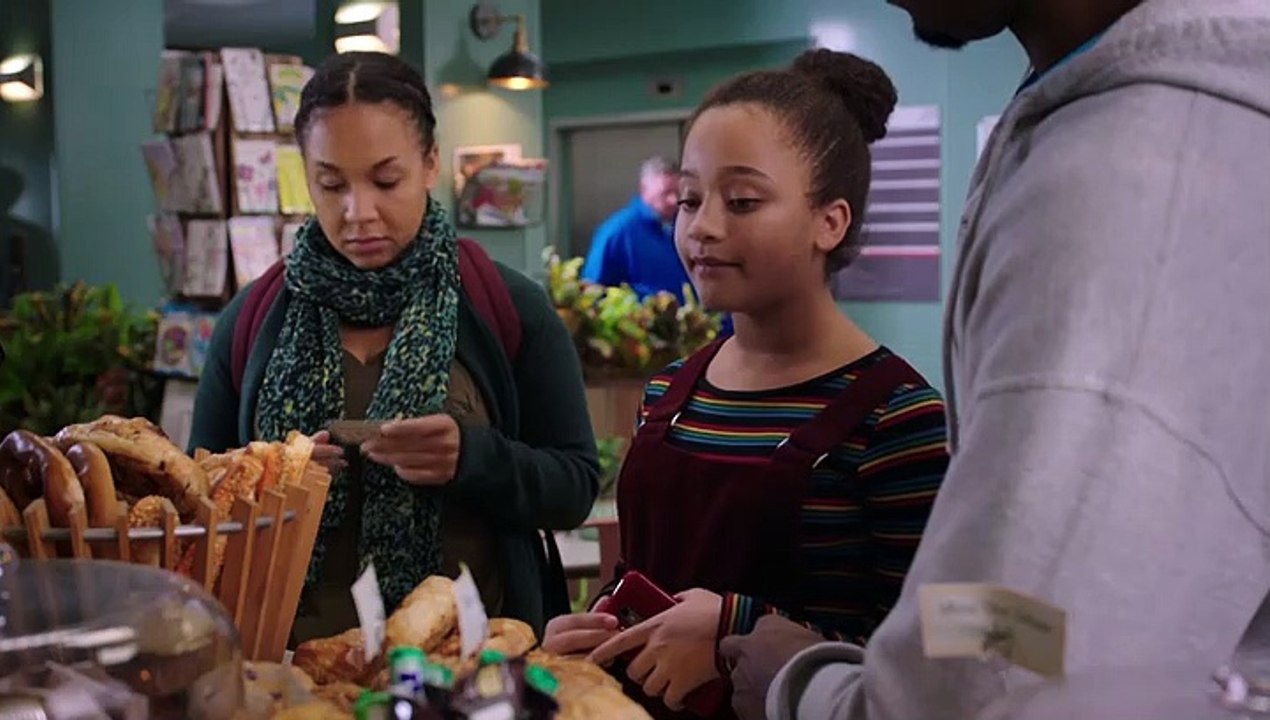 Holby City S21E04 - A Daring Adventure Or Nothing At All