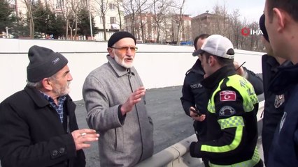 TEM Otoyolunda lüks araç, kararsız sürücüye çarptı: 2 yaralı