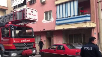Manisa Balkondan Evine Girilip, Hastaneye Kaldırıldı